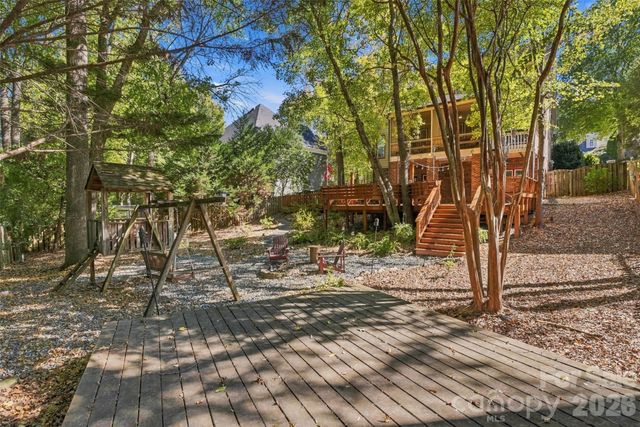 223 N Brackenbury Lane, Charlotte, NC 28270