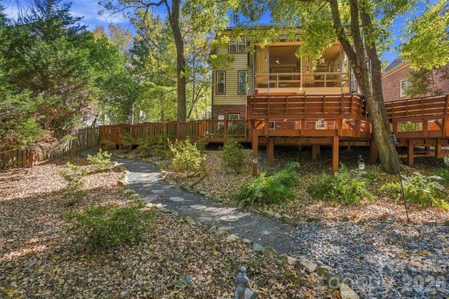 223 N Brackenbury Lane, Charlotte, NC 28270