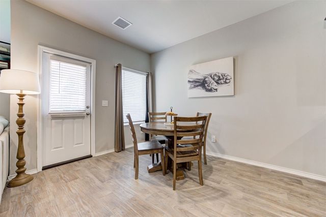 10409 NW 25th Street, Yukon, OK 73099