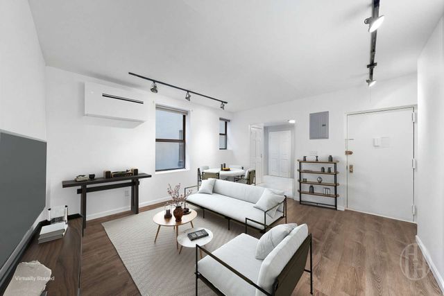 4 W 109th St Apt 5G, New York City, NY 10025