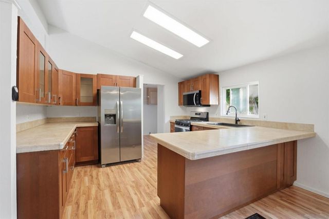 14955 Avenida Venusto 26, San Diego, CA 92128