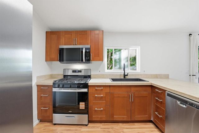 14955 Avenida Venusto 26, San Diego, CA 92128