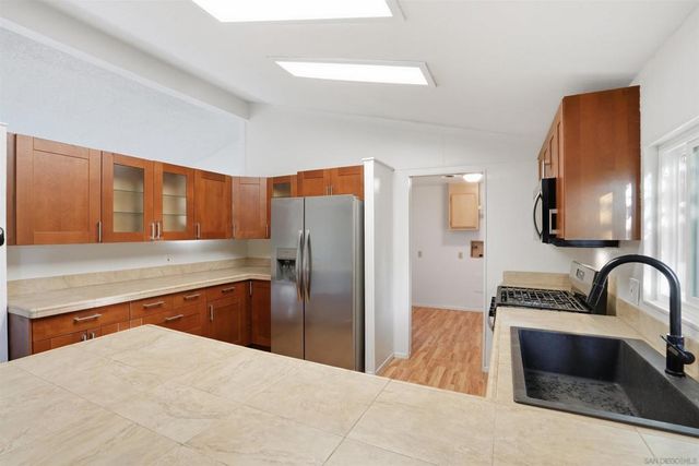 14955 Avenida Venusto 26, San Diego, CA 92128