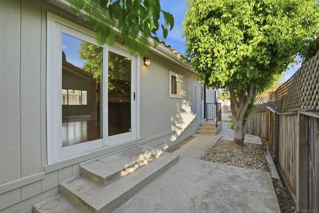 14955 Avenida Venusto 26, San Diego, CA 92128