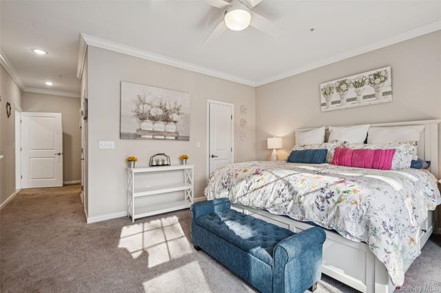 34 Greentree Court, Shirley, NY 11967