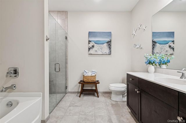 34 Greentree Court, Shirley, NY 11967