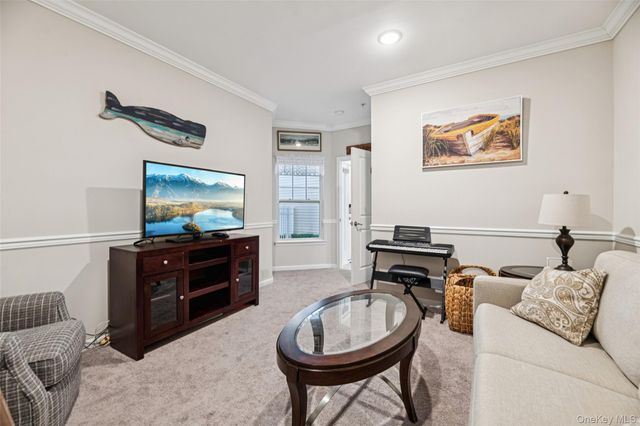 34 Greentree Court, Shirley, NY 11967