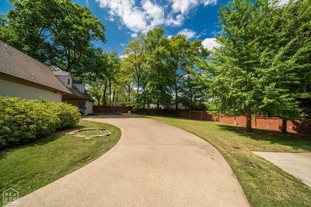 1601 Castle Drive, Jonesboro, AR 72401