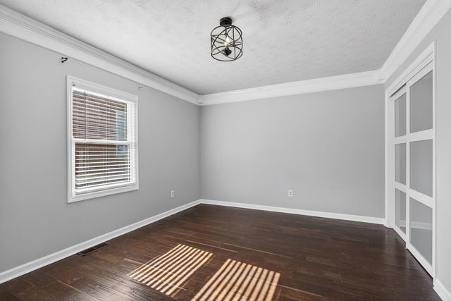 402 S Elmarch Avenue, Cynthiana, KY 41031