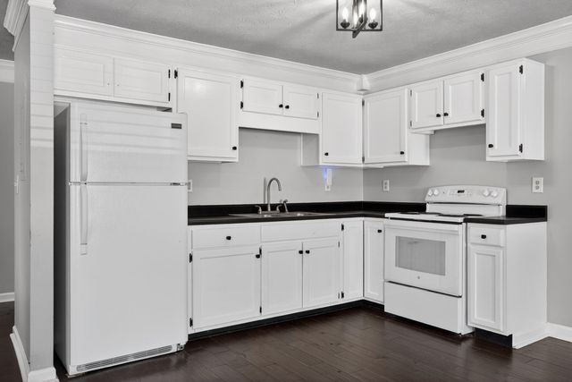 402 S Elmarch Avenue, Cynthiana, KY 41031