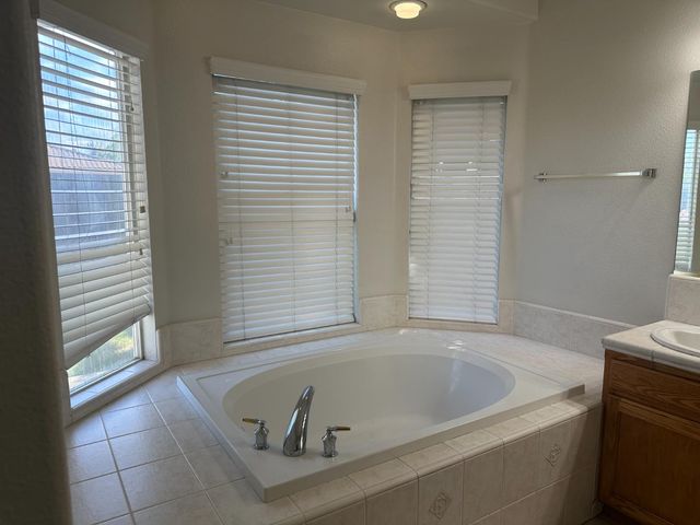 2523 E Cole Avenue, Fresno, CA 93720