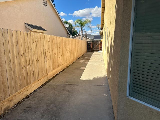 2523 E Cole Avenue, Fresno, CA 93720