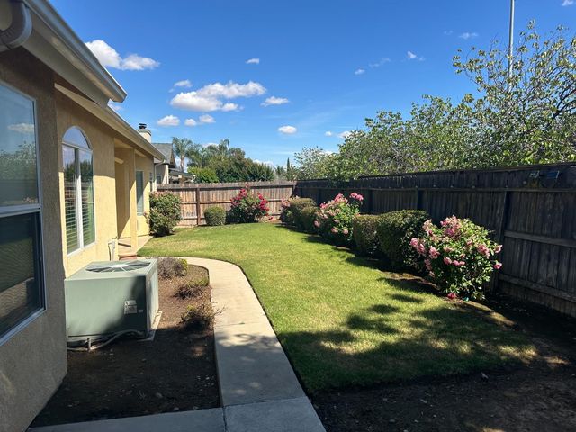 2523 E Cole Avenue, Fresno, CA 93720