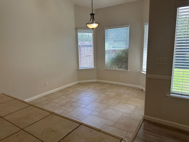 2523 E Cole Avenue, Fresno, CA 93720