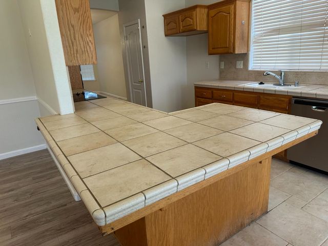 2523 E Cole Avenue, Fresno, CA 93720