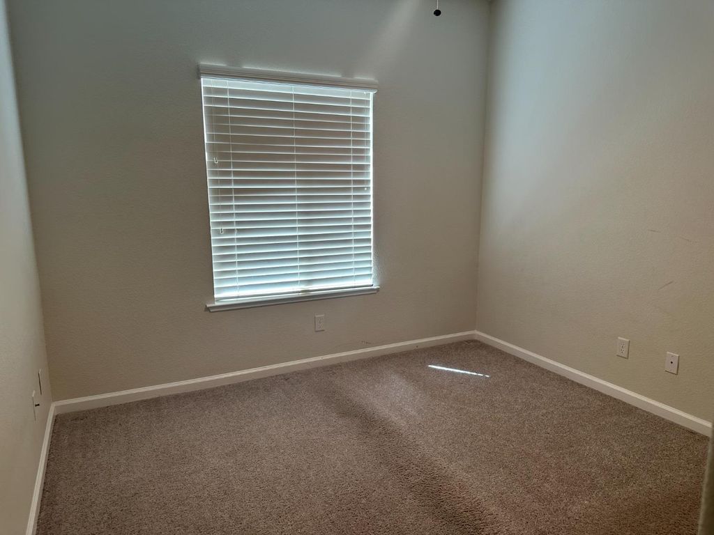 Image 18 of property listing at 2523 E Cole Avenue, Fresno, CA 93720