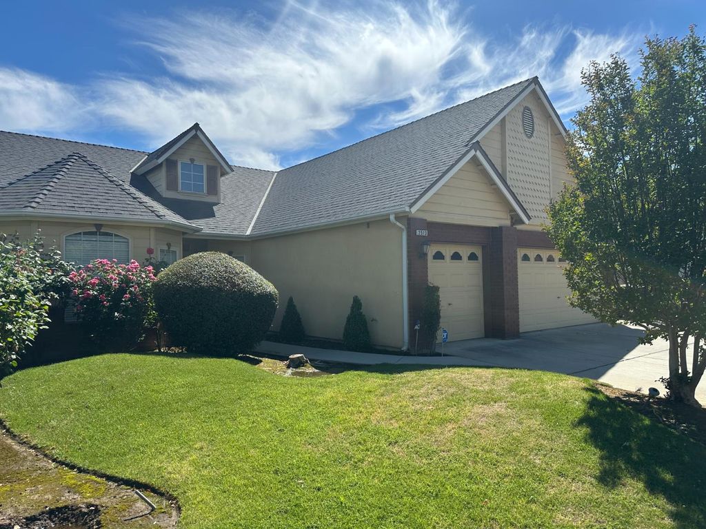 Image 2 of property listing at 2523 E Cole Avenue, Fresno, CA 93720