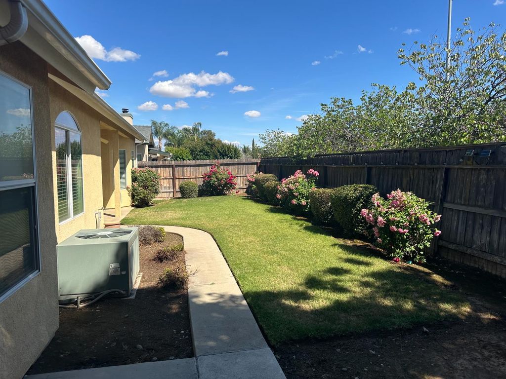 Image 32 of property listing at 2523 E Cole Avenue, Fresno, CA 93720