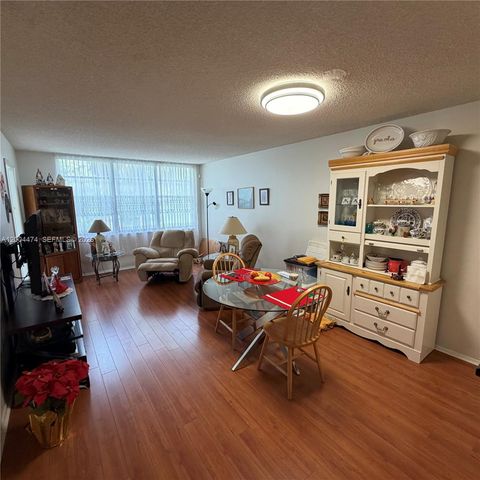 9440 Tangerine Pl 206, Davie, FL 33324