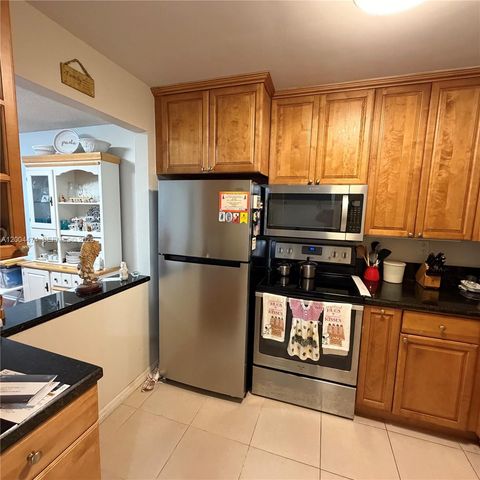 9440 Tangerine Pl 206, Davie, FL 33324