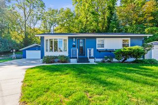 44 LYNNWOOD Drive, Council Bluffs, IA 51503