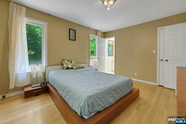 34 Bear Brook Lane, Livingston, NJ 07039