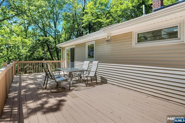 34 Bear Brook Lane, Livingston, NJ 07039
