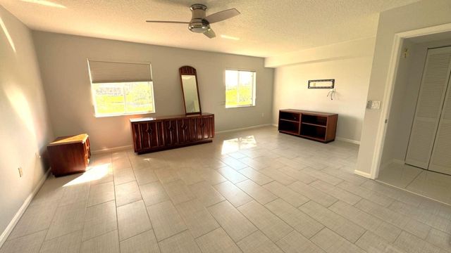 5876 Regal Glen Drive 108, Boynton Beach, FL 33437