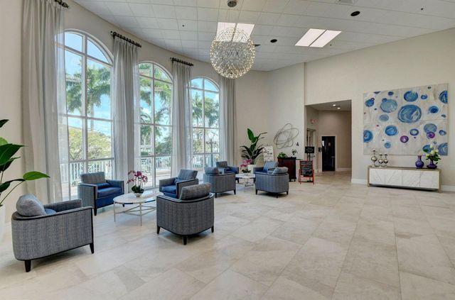 5876 Regal Glen Drive 108, Boynton Beach, FL 33437