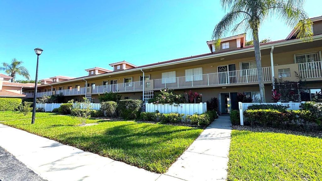 5876 Regal Glen Drive 108, Boynton Beach, FL 33437