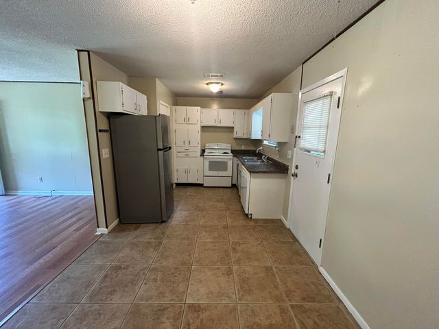 1511 Texas Parkway, Crestview, FL 32536