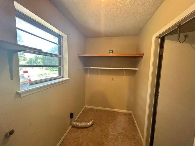 1511 Texas Parkway, Crestview, FL 32536