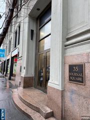 35 Journal Square 628, Jersey City, NJ 07306