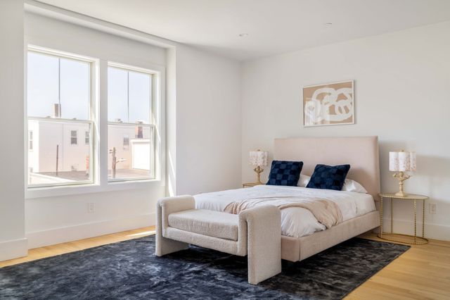 32 Condor St 4A, Boston, MA 02128