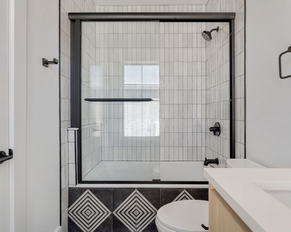 32 Condor St 4A, Boston, MA 02128