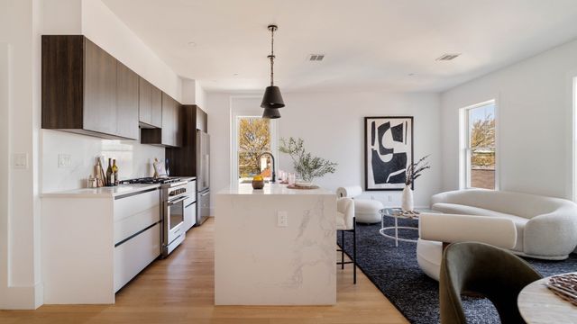 32 Condor St 4A, Boston, MA 02128