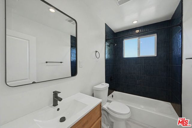 1445 S Sherbourne Drive 15, Los Angeles, CA 90035