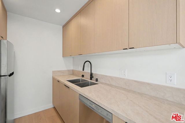 1445 S Sherbourne Drive 15, Los Angeles, CA 90035