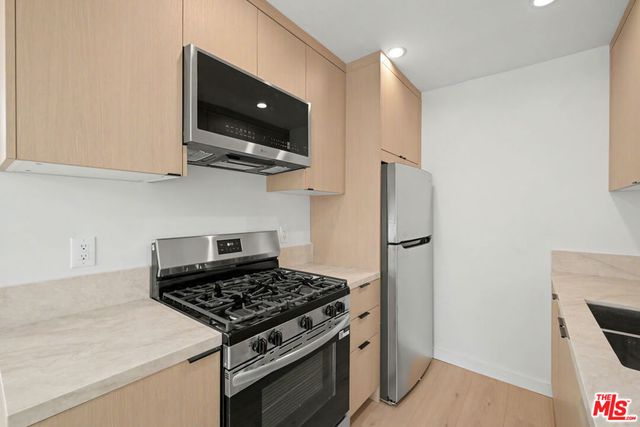 1445 S Sherbourne Drive 15, Los Angeles, CA 90035