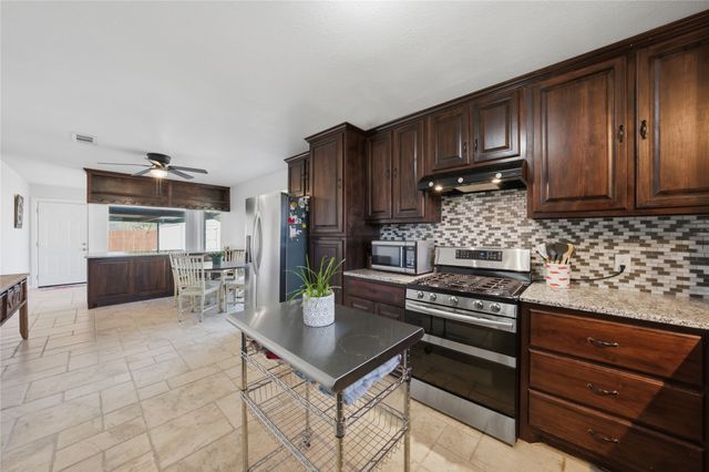 845 Griffith Avenue, Terrell, TX 75160