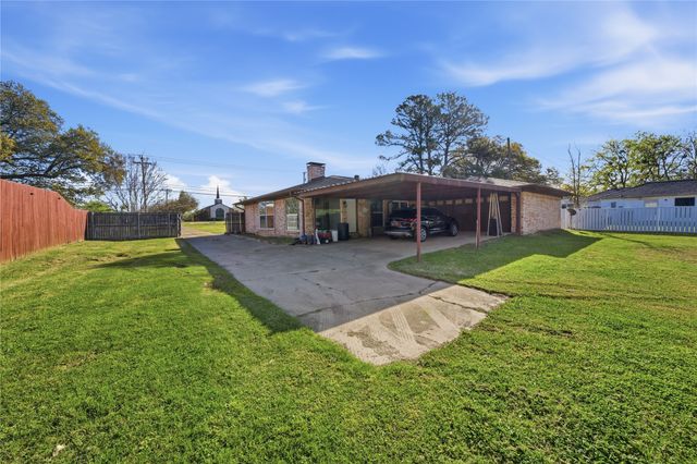 845 Griffith Avenue, Terrell, TX 75160
