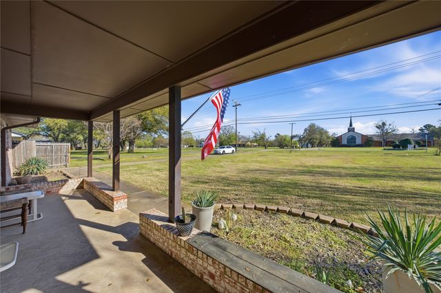 845 Griffith Avenue, Terrell, TX 75160