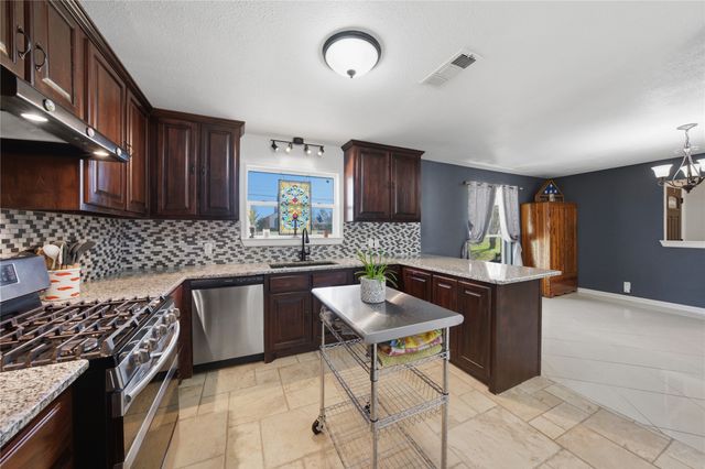 845 Griffith Avenue, Terrell, TX 75160