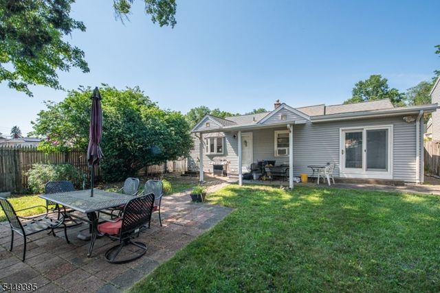 7 Park Ave, Wanaque Boro, NJ 07420