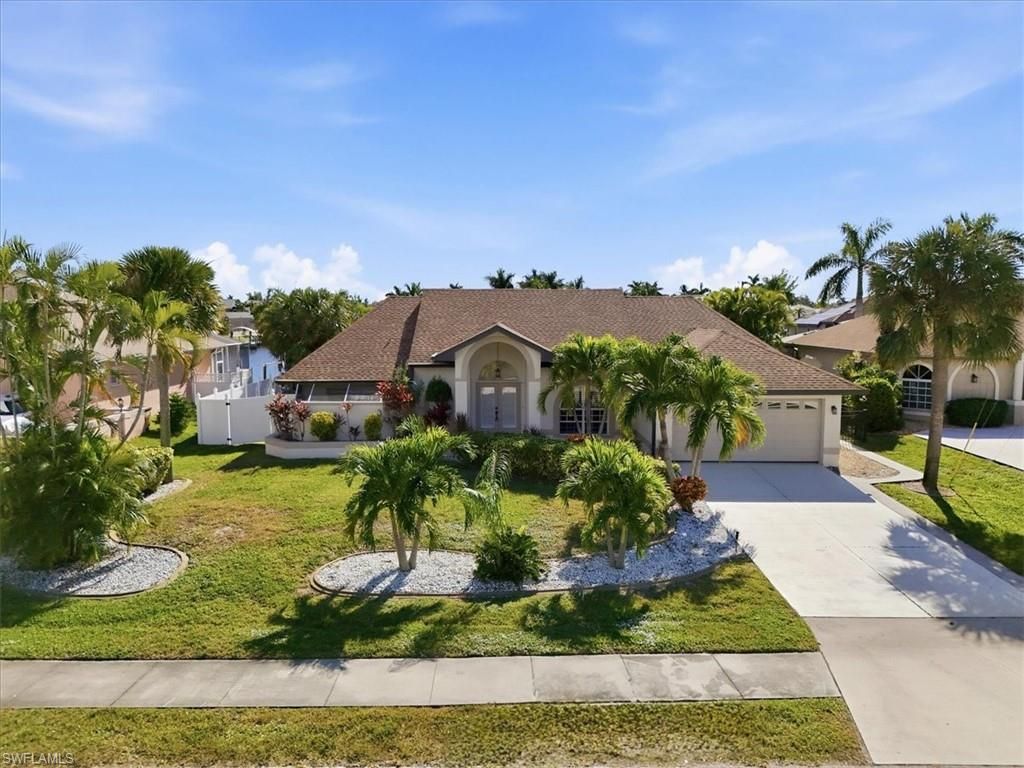 Image 2 of property listing at 2206 Beach PKWY W, Cape Coral, FL 33914