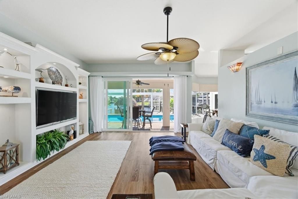 Image 7 of property listing at 2206 Beach PKWY W, Cape Coral, FL 33914