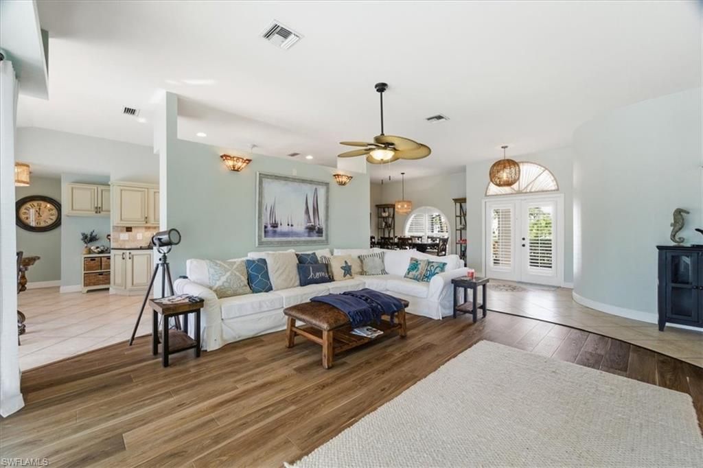 Image 9 of property listing at 2206 Beach PKWY W, Cape Coral, FL 33914