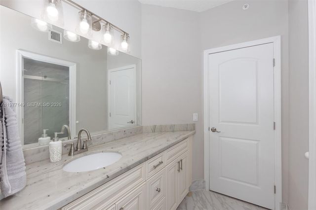 6976 SW 39th St G204, Davie, FL 33314