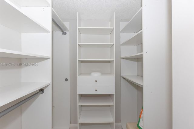 6976 SW 39th St G204, Davie, FL 33314