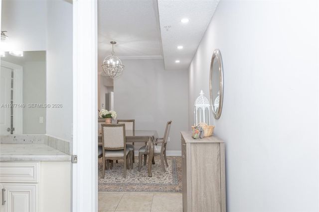 6976 SW 39th St G204, Davie, FL 33314